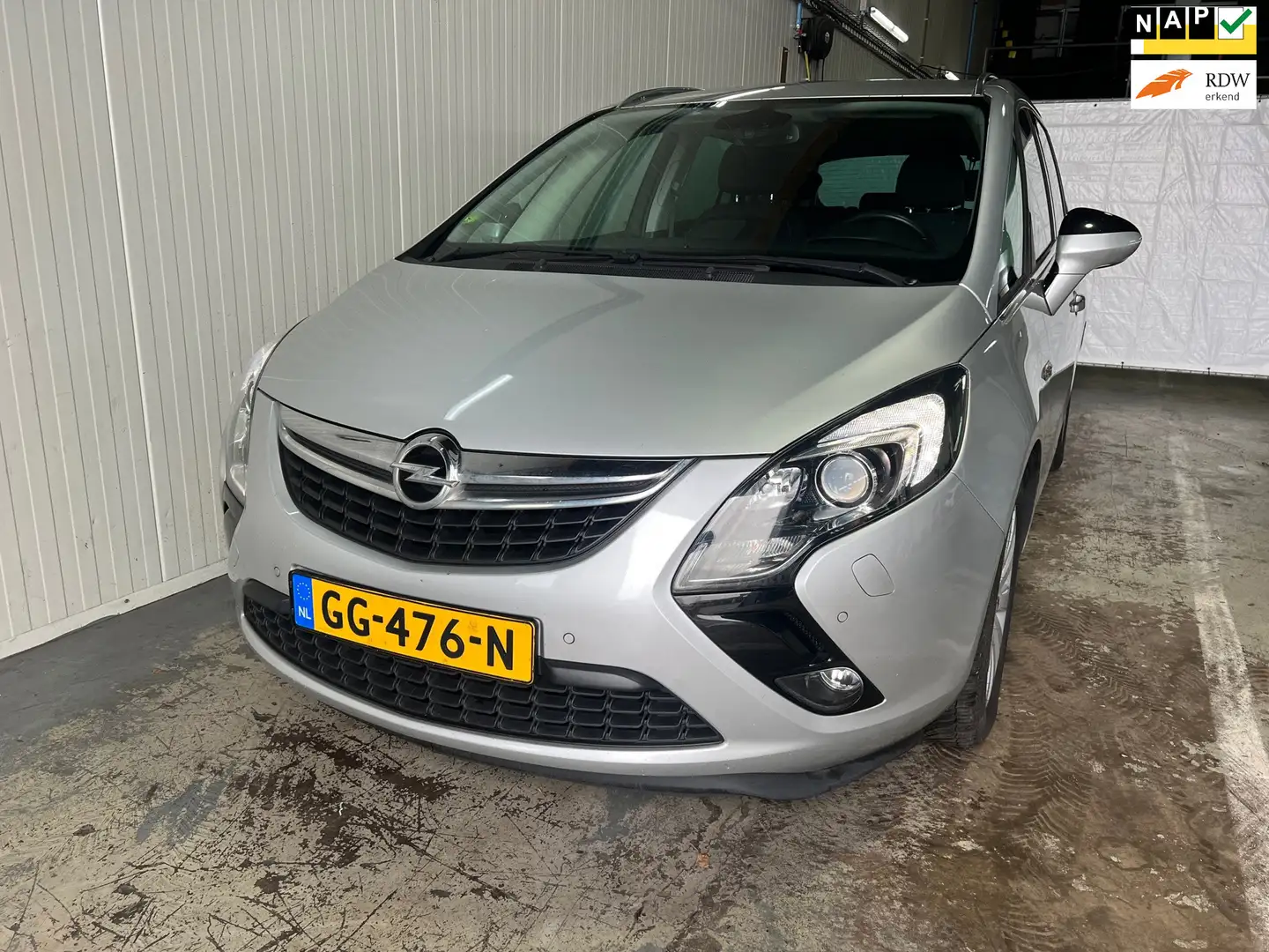 Opel Zafira Tourer 1.4 Cosmo 7p. Zeer nette goed onderhouden auto Gris - 1