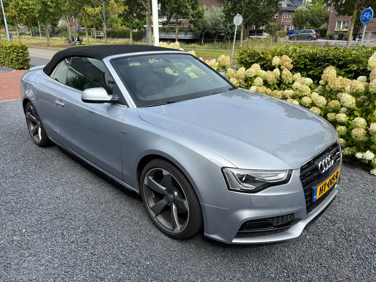 Audi A5 A5 1.8 TFSI Cabriolet S-Line Automaat Zilver - 1