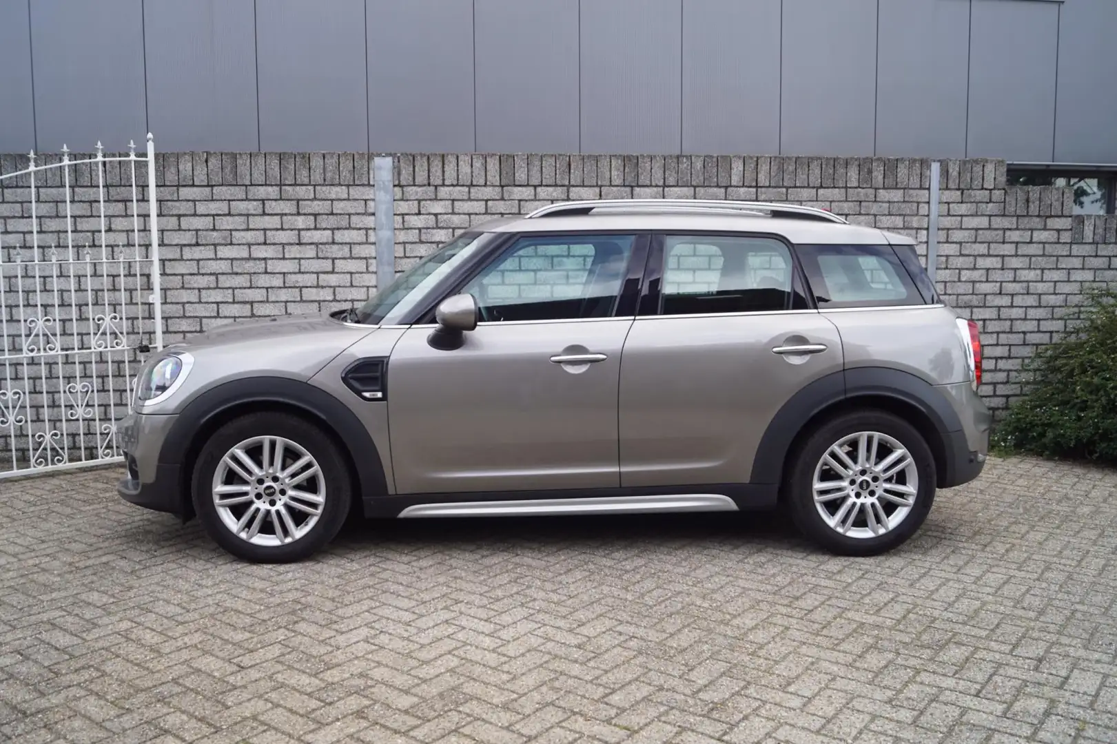 MINI Cooper Countryman Mini 1.5 Dutch Made Edition Autom Navi Clima Apple Gris - 2