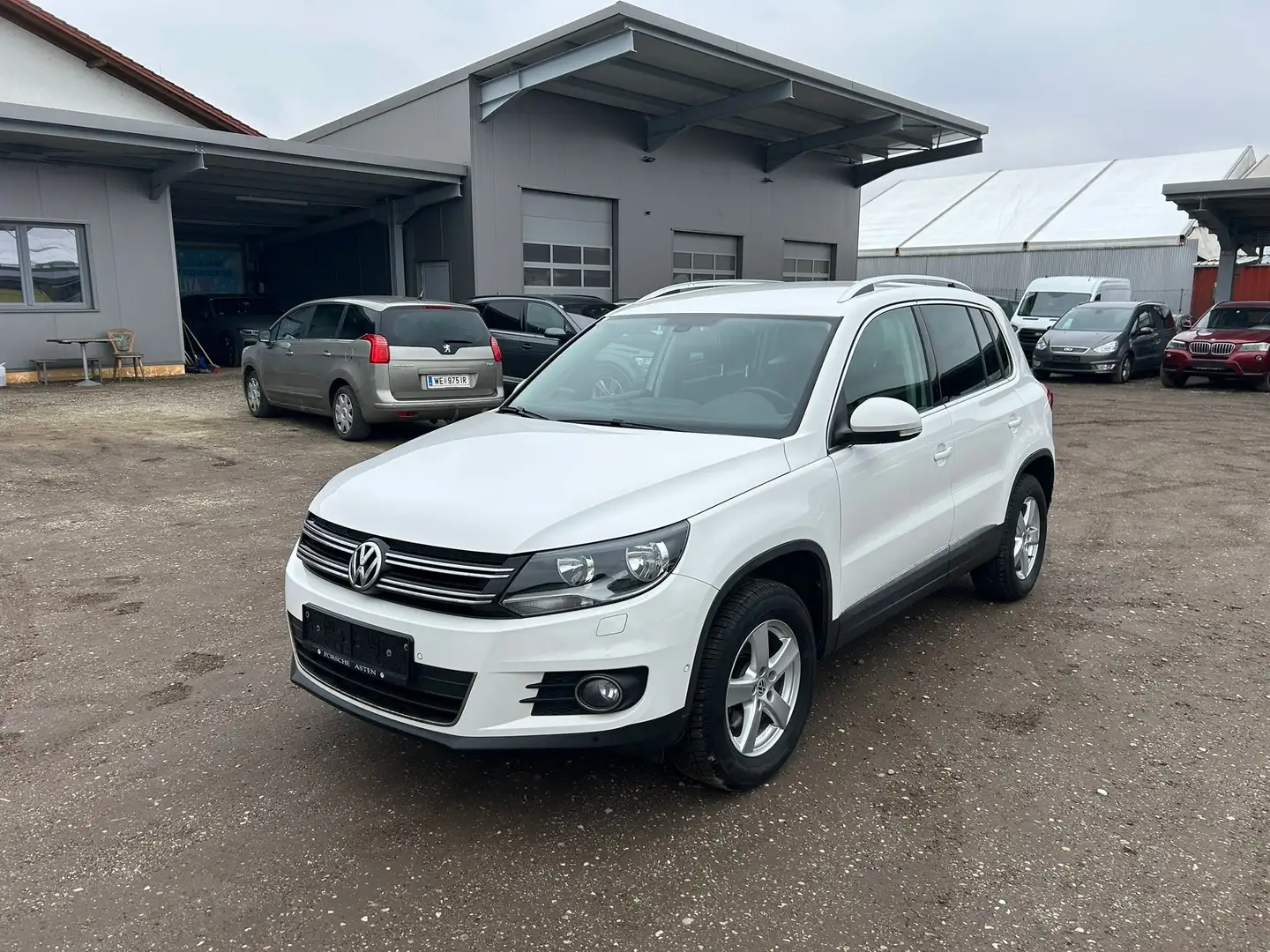 Volkswagen Tiguan Sport Weiß - 2