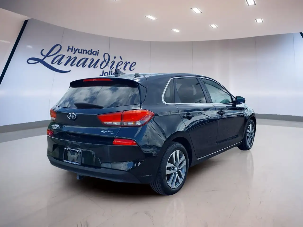 Hyundai ELANTRA снимка Hyundai ELANTRA