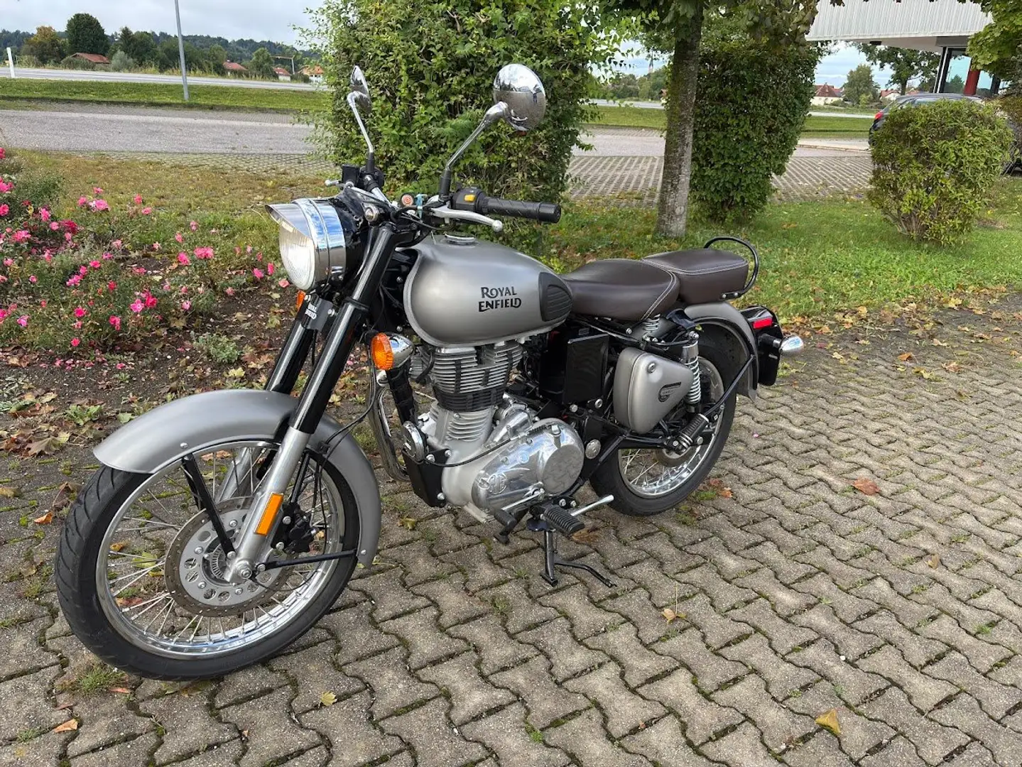 Royal Enfield Bullet 500 EFI ABS Grau - 1