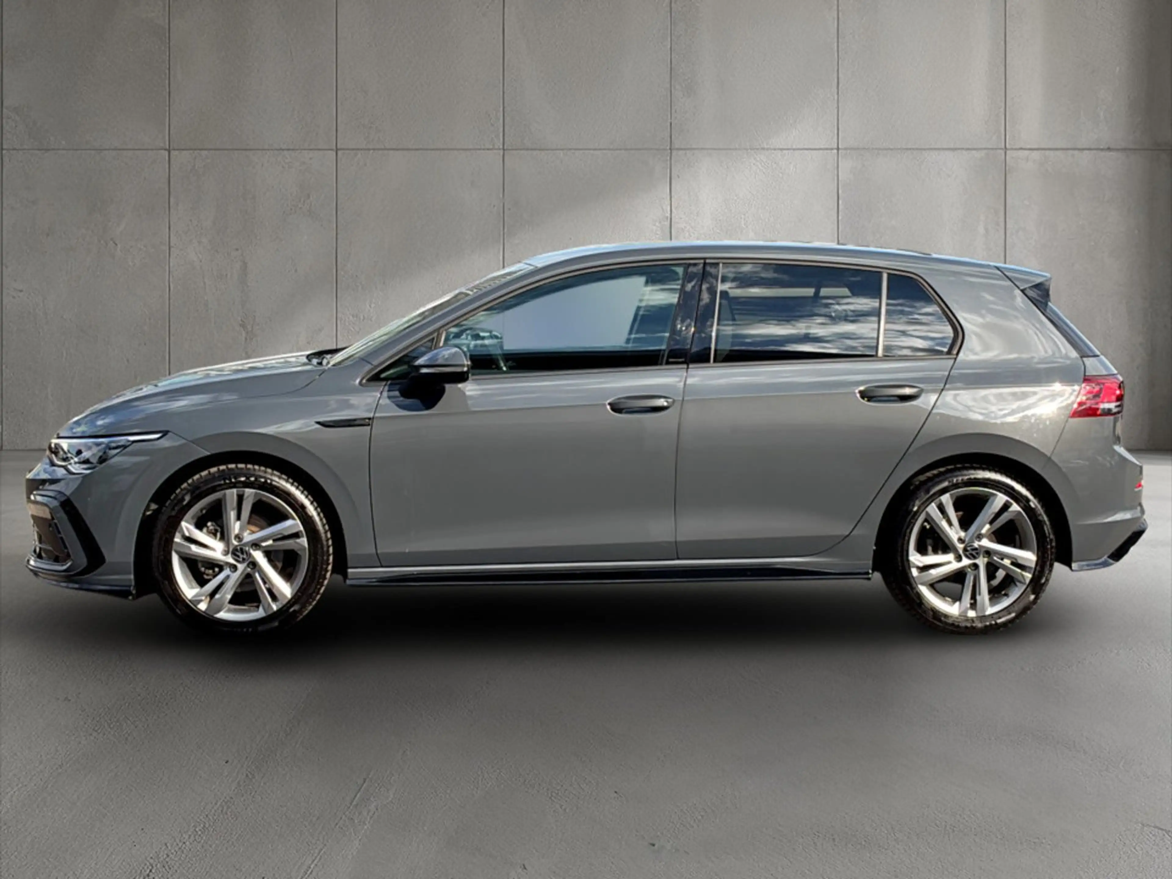 Volkswagen Golf R R-Line mHEV TSI DSG — photo 3