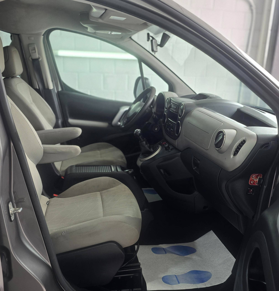 Peugeot Partner Partner Tepee 1.6 HDi Confort — photo 15