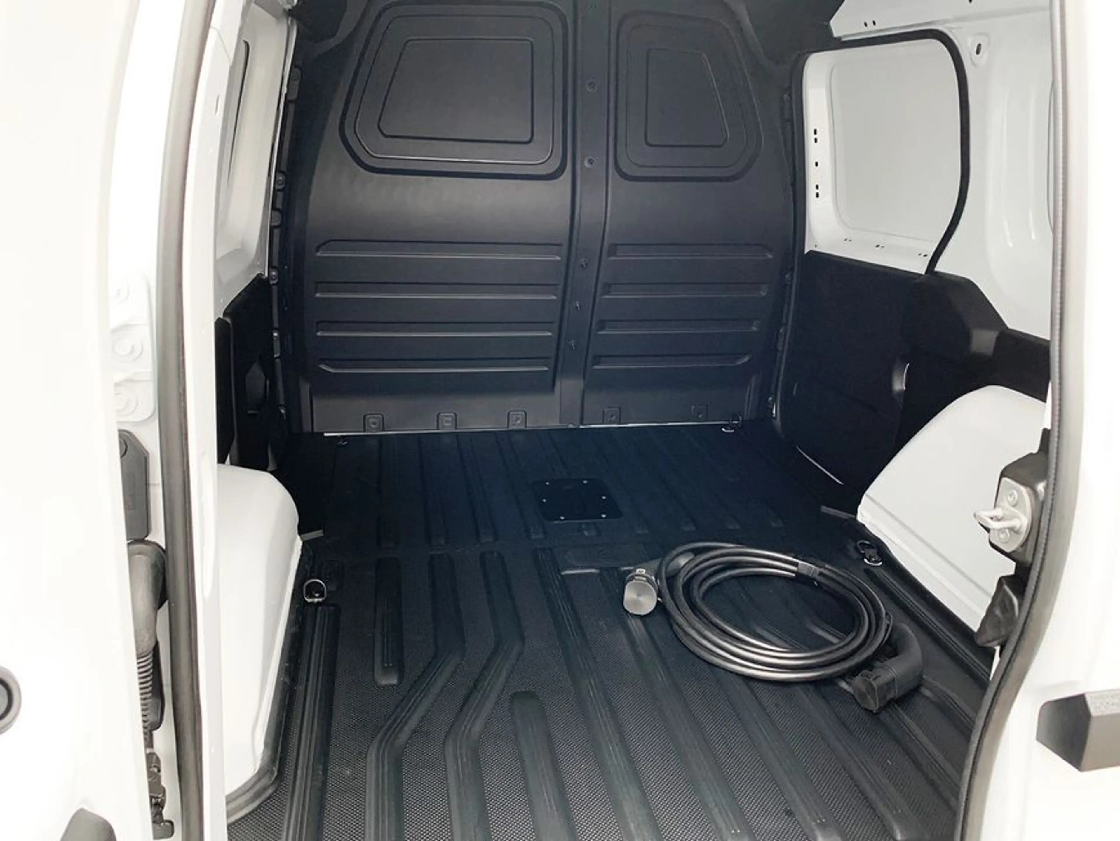Nissan Townstar e-Townstar L1 N-Connecta — photo 8