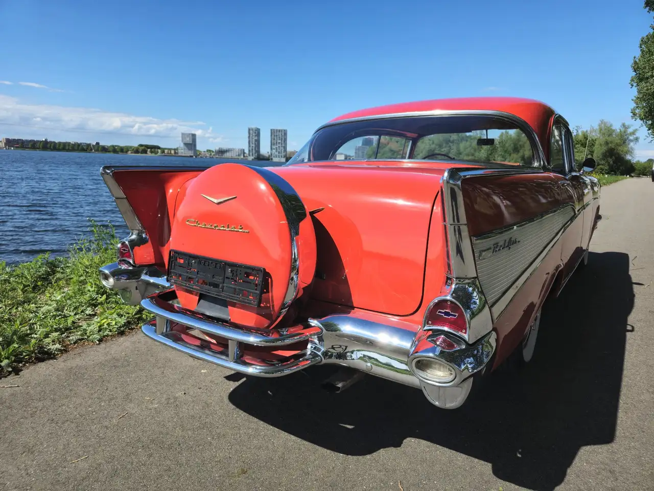 Chevrolet Bel Air USA 4 deurs hardtop continental pakket, foto 3