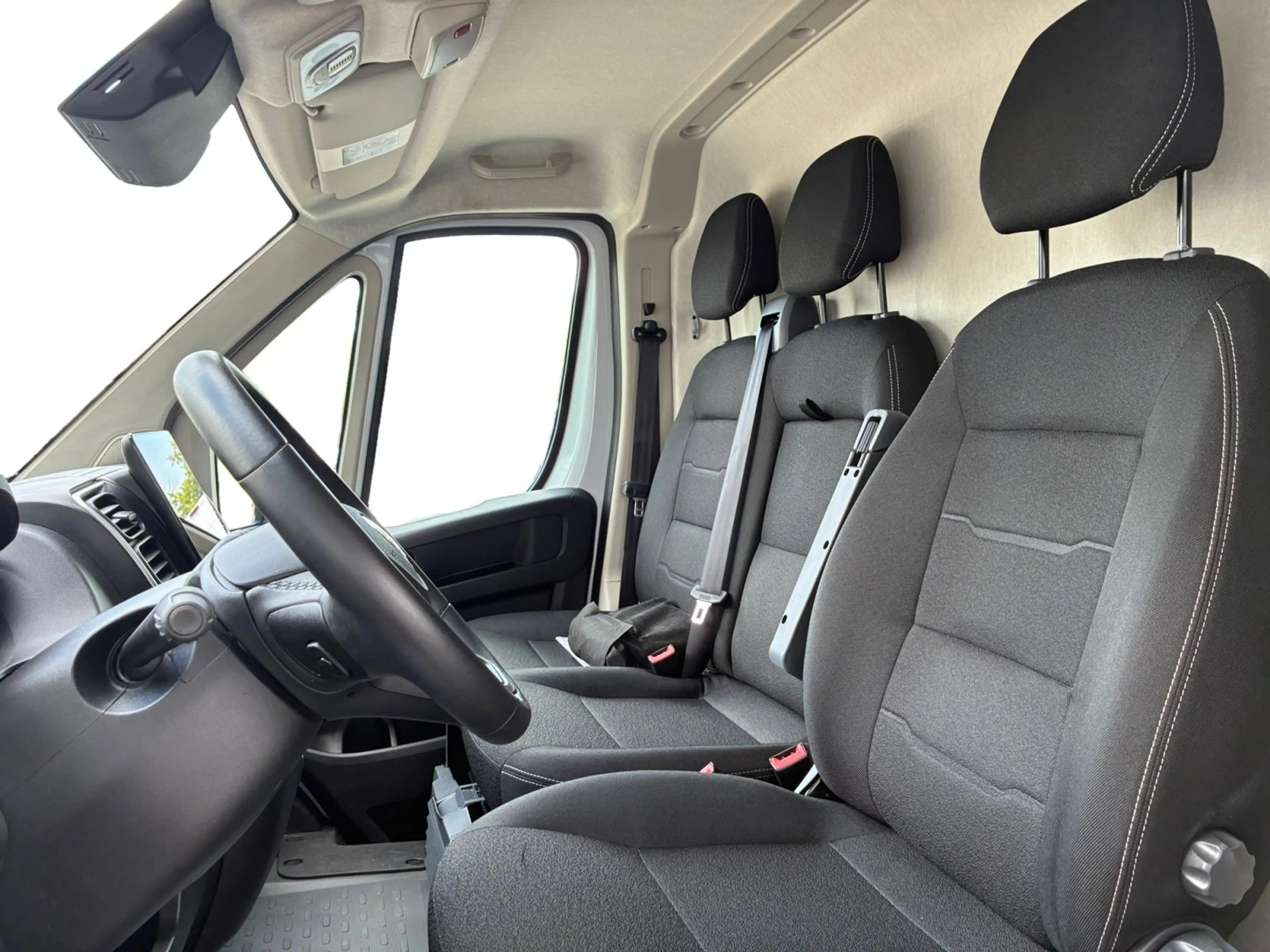 Opel Movano L2H2 3.5t Navi Klima 3.5 Tonnen zGG. — photo 11