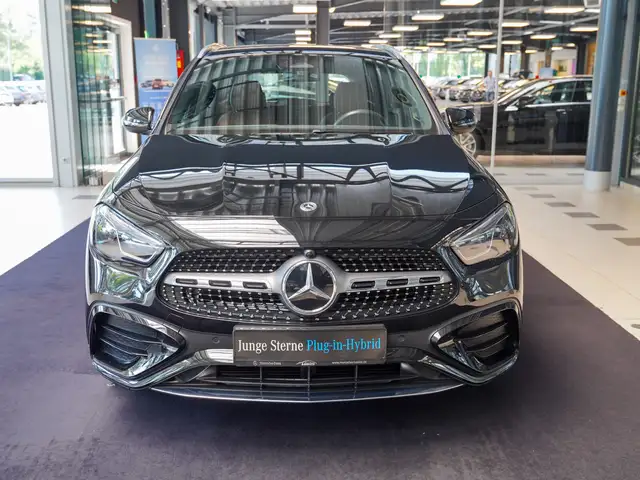 Mercedes-Benz Gla view 8