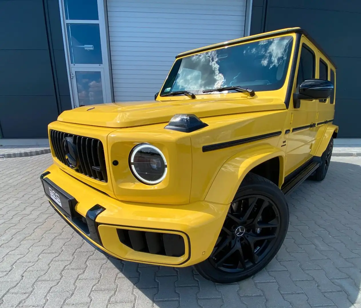 Mercedes-Benz G 63 AMG DISTR,BURM,MANUFAKTUR, Sárga - 2