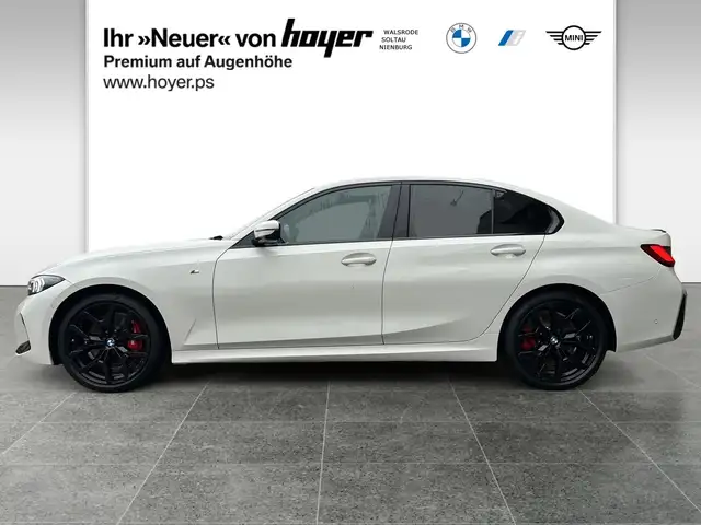 BMW 3 Series view 3