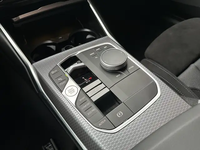 BMW 3 Series view 7