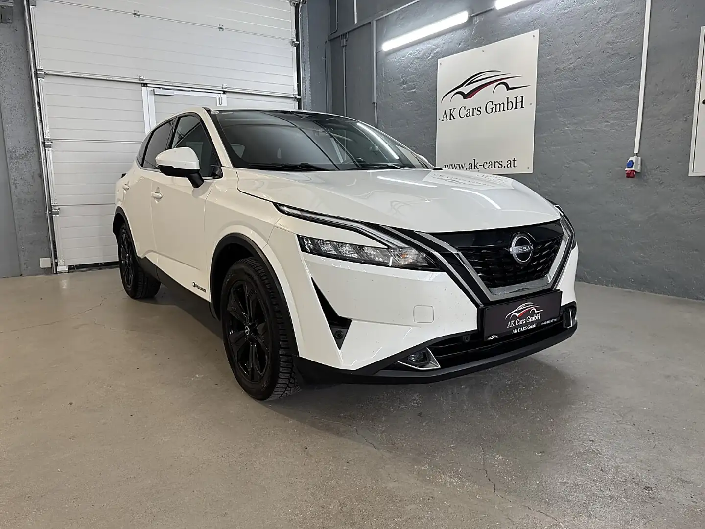 Nissan Qashqai 1,3 DIG-T MHEV Aut.*360-Kamera*Keyless*Sitz+Len... Weiß - 2