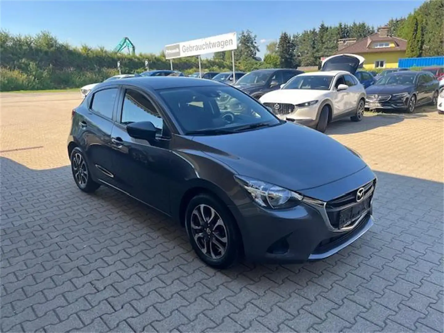 Mazda 2 G75 Takumi Grau - 2