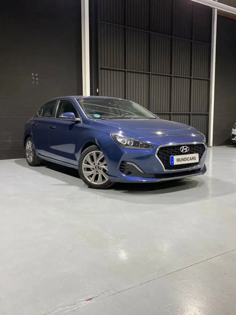 Hyundai i30 1.0 TGDI Tecno Fastback Gris - 2