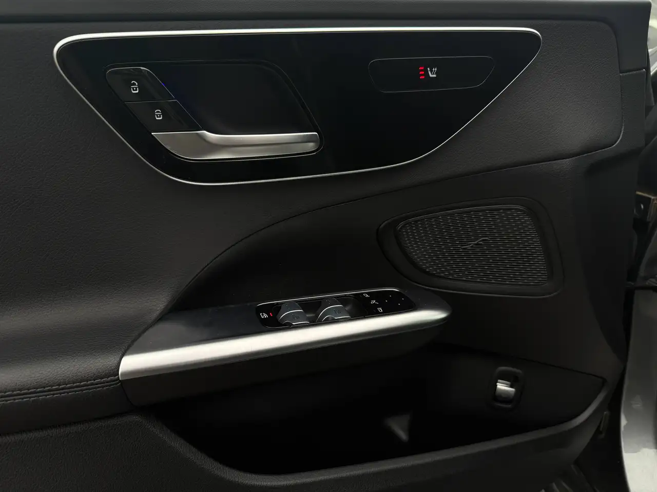 Mercedes-Benz C-Class 9G-TRONIC PACK AMG/NIGHT PANO CARPLAY LED AMBI BURMESTER, миниатюра 28