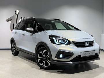 1.5 HYBRID Crosstar Executive 1. Hand TOP