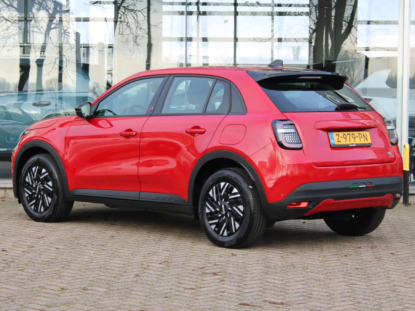 Fiat 600e RED 54 kWh | Automaat | Climate / Park. Sensoren / Rot - 2