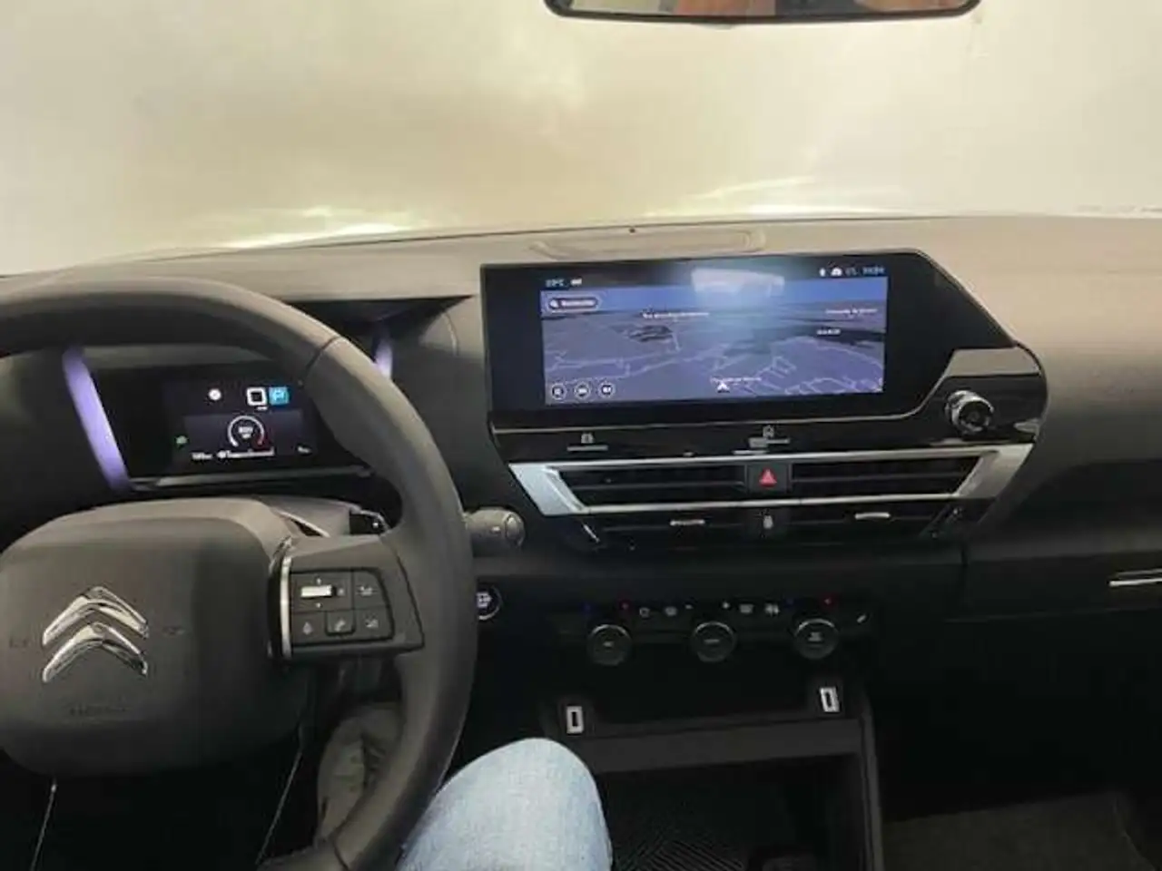 Citroen C4 e-C4 X — photo 16