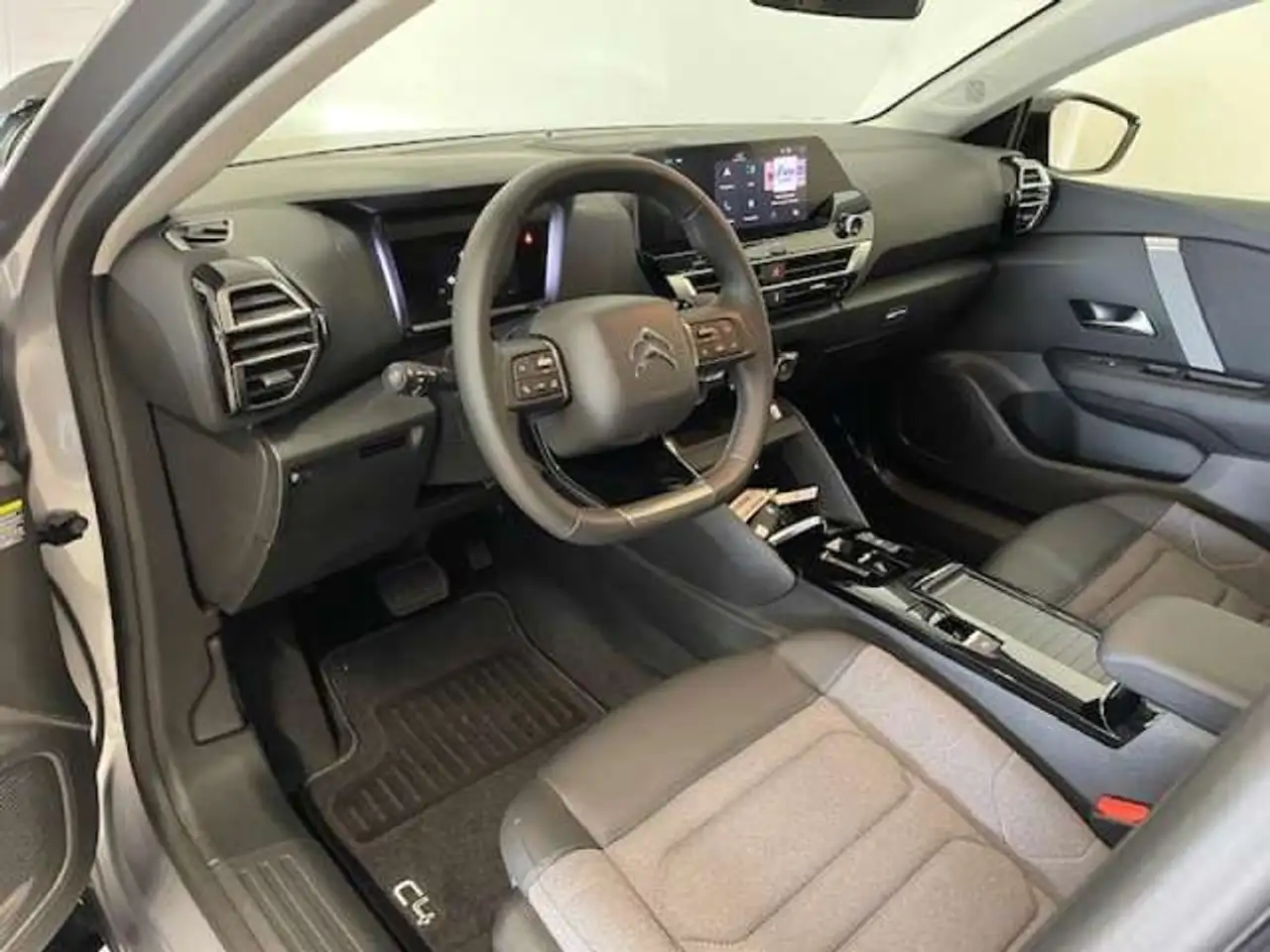 Citroen C4 e-C4 X — photo 5