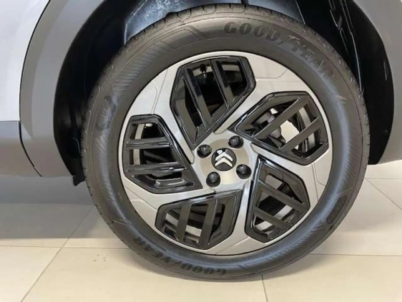Citroen C4 e-C4 X — photo 3