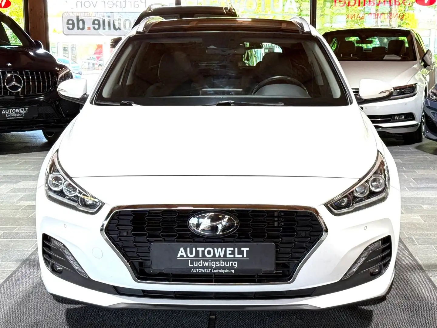 Hyundai i30 cw 1.4TGDI Premium Automatik TOP AUSSTATTUNG Weiß - 2