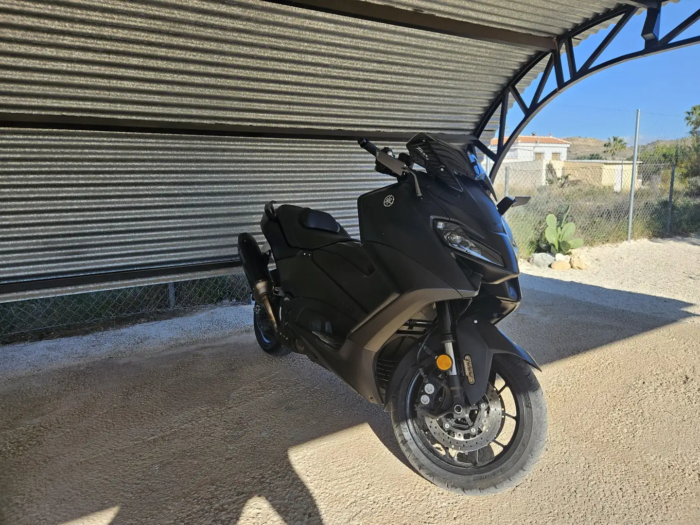 Yamaha TMAX 560 yamaha t max 560 full Malossi. Negro - 2