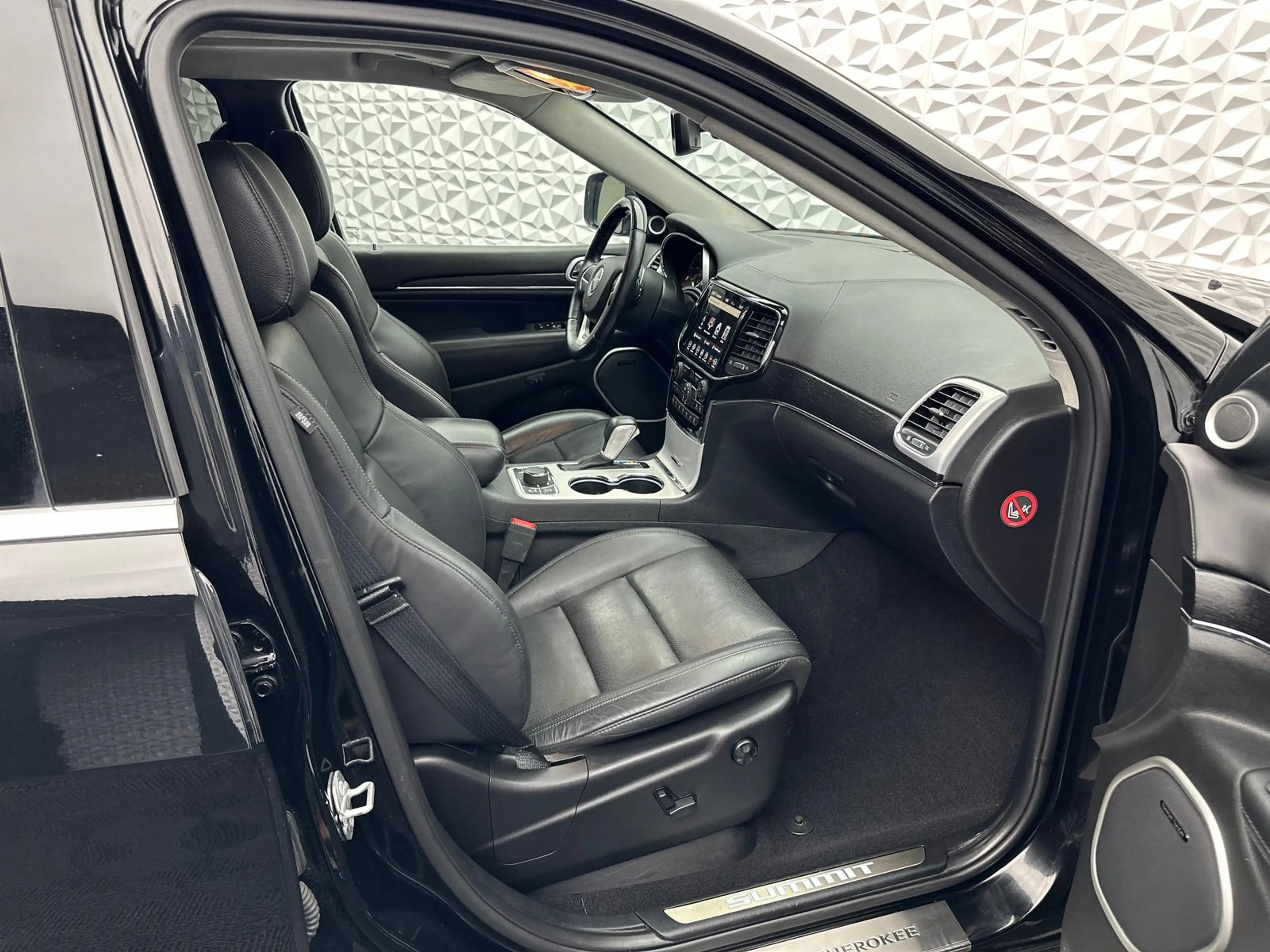 Jeep Grand Cherokee 3.0 CRD SUMMIT/ACC/AHK/H&K/PANO/LUFT/RCAM/QUADRA — photo 9