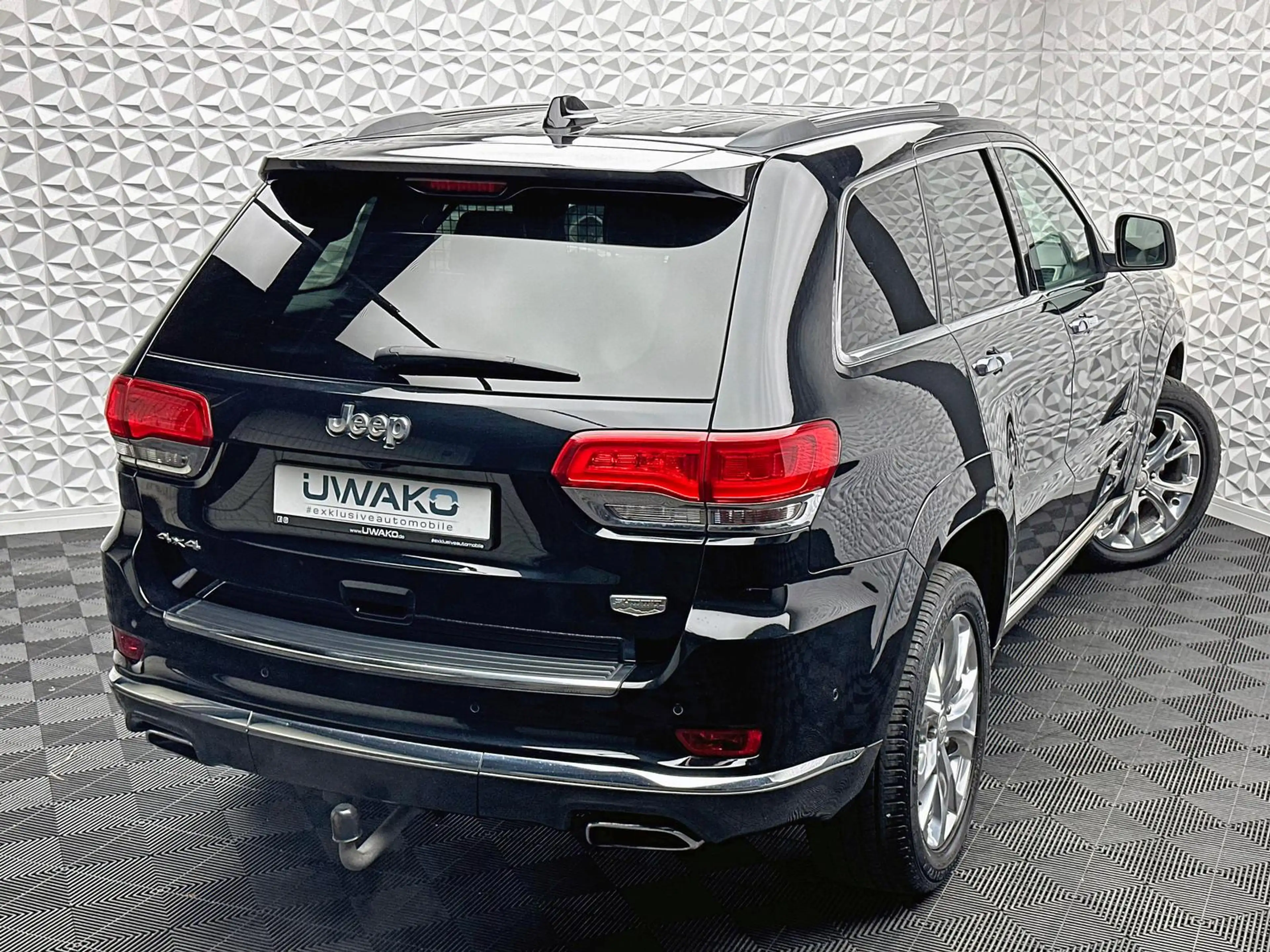 Jeep Grand Cherokee 3.0 CRD SUMMIT/ACC/AHK/H&K/PANO/LUFT/RCAM/QUADRA — photo 3