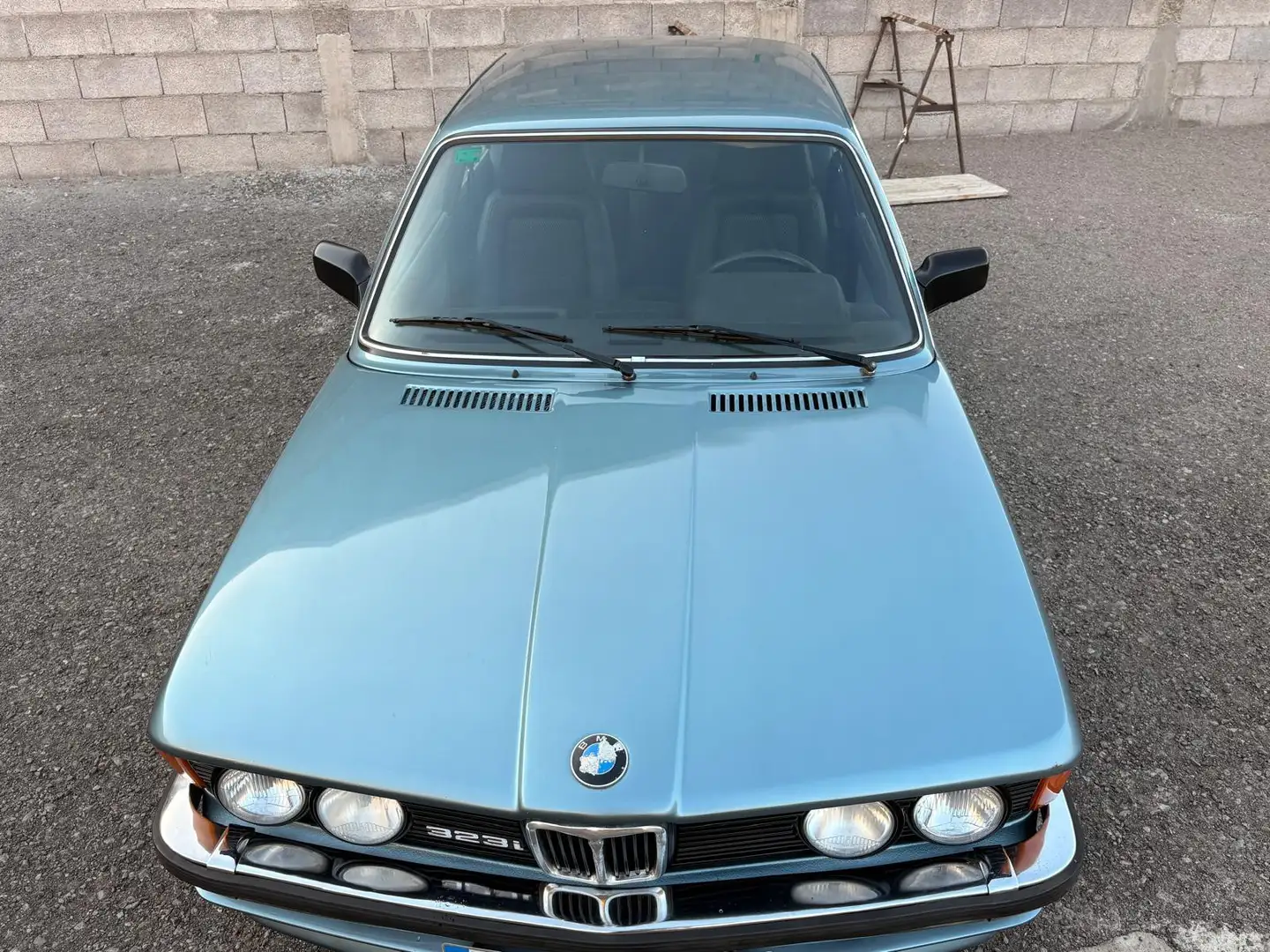 BMW 323 - 1