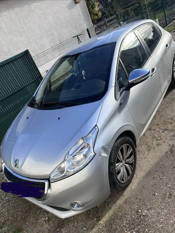 Peugeot 208 1.2 PureTech 82ch BVM5 Style