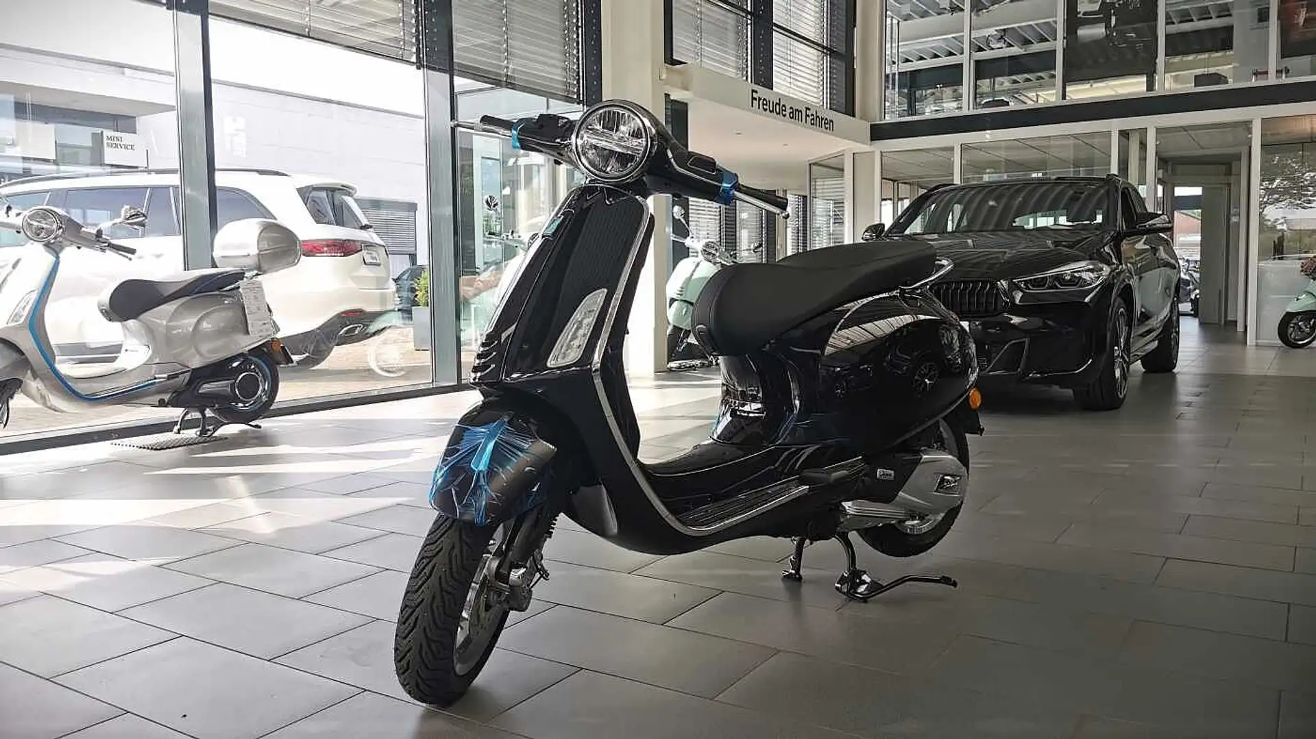 Vespa Primavera 125 *schwarz* Blau - 1
