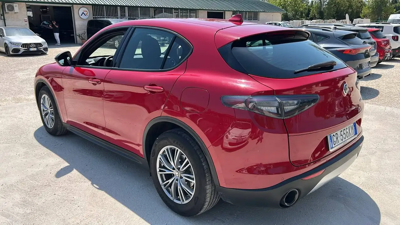 Alfa Romeo Stelvio 2023