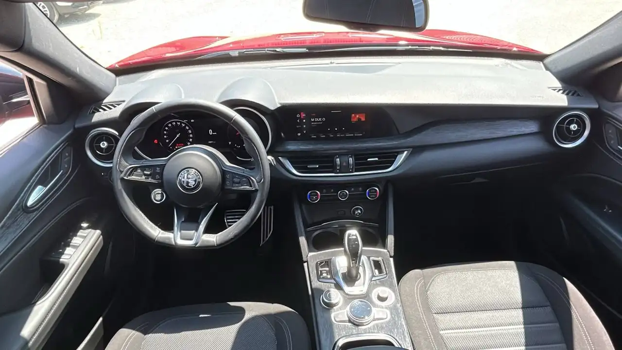 Alfa Romeo Stelvio 2023 — фото 10