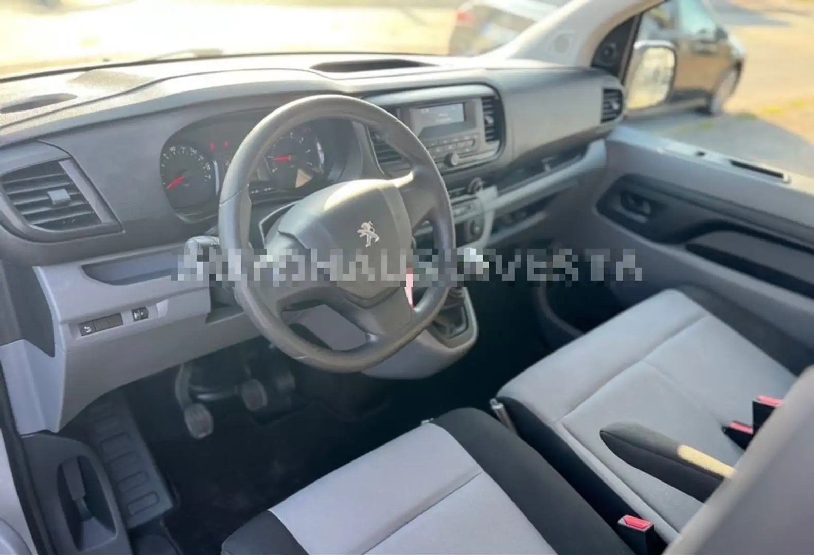 Peugeot Traveller BlueHDi 116 S&S Business Argintiu - 1