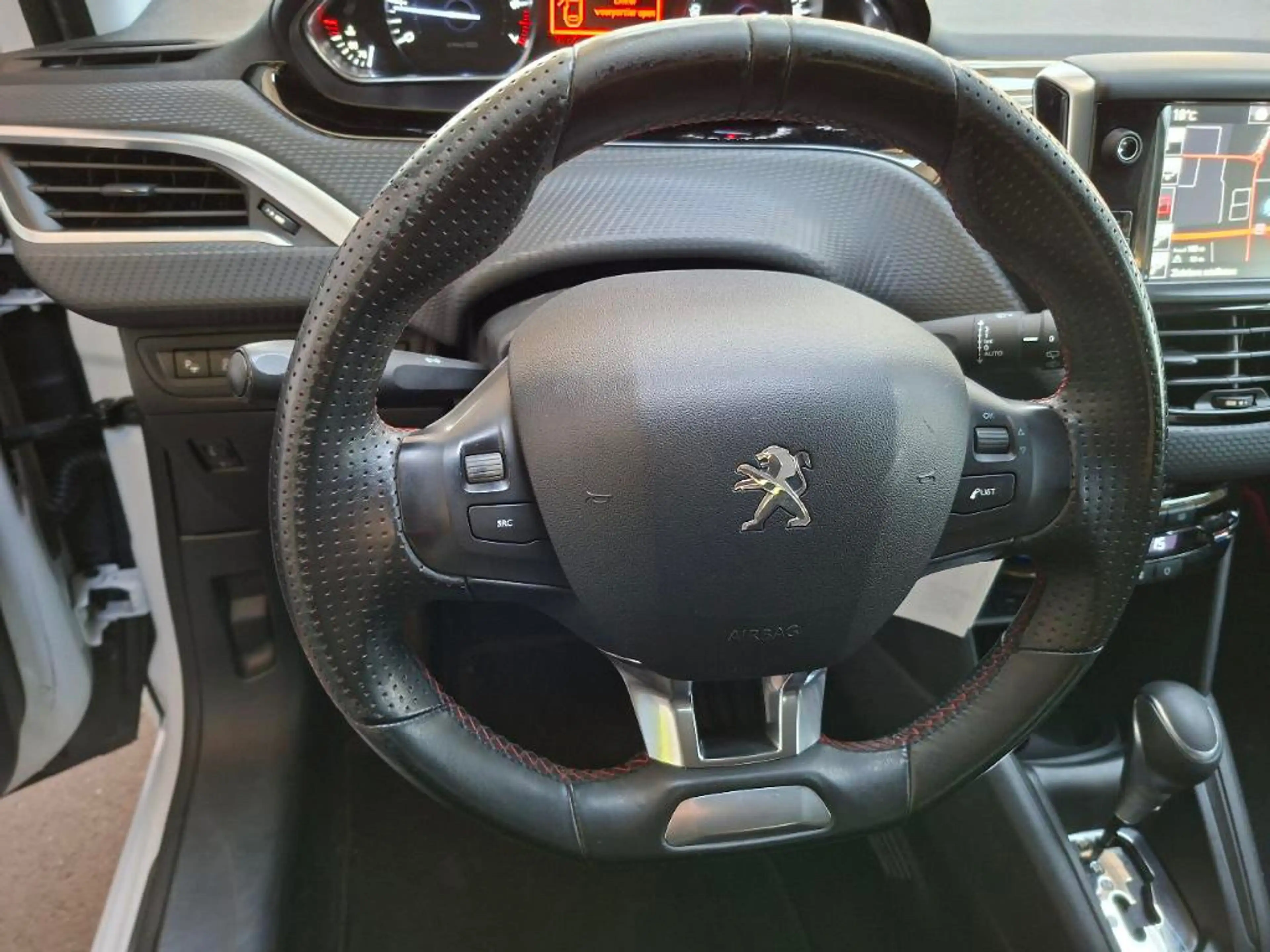 Peugeot 208 1.2 PureTech Première/AUTOMAAT/LED — photo 17