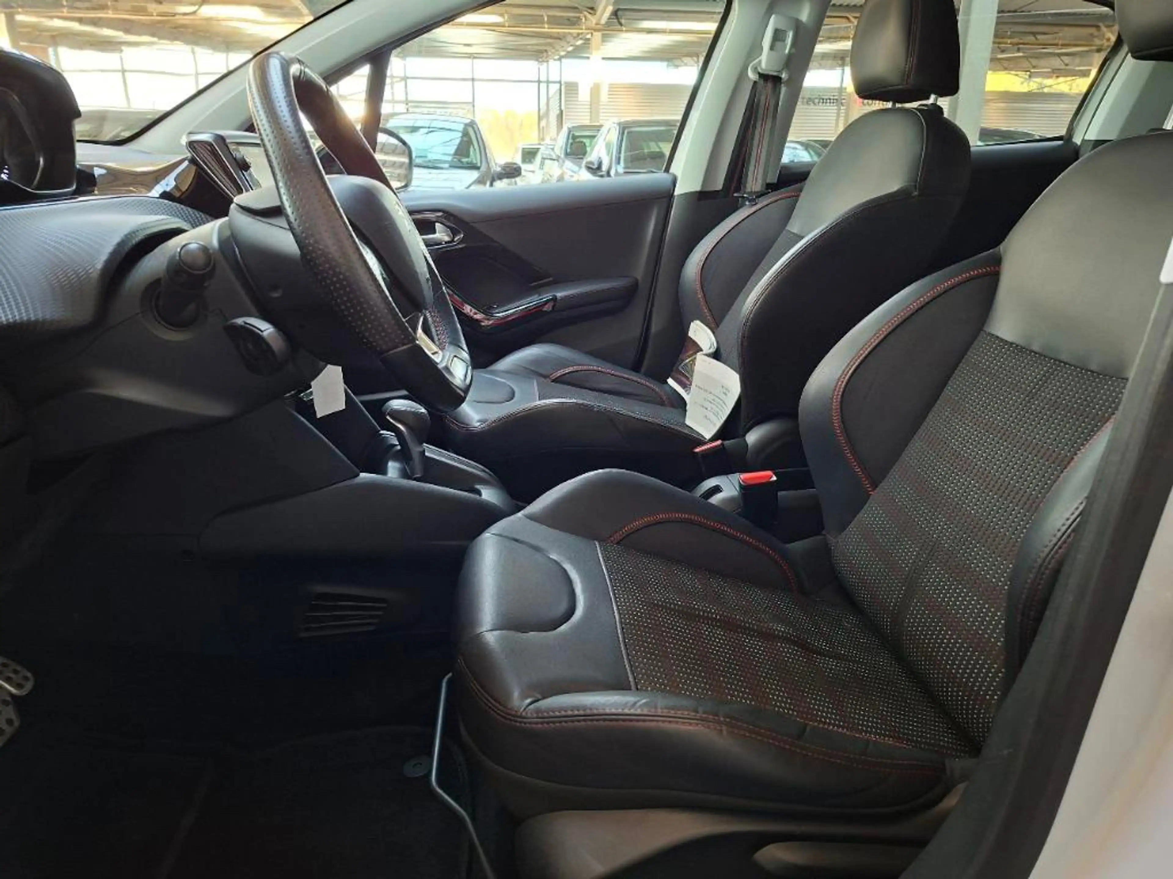 Peugeot 208 1.2 PureTech Première/AUTOMAAT/LED — photo 18
