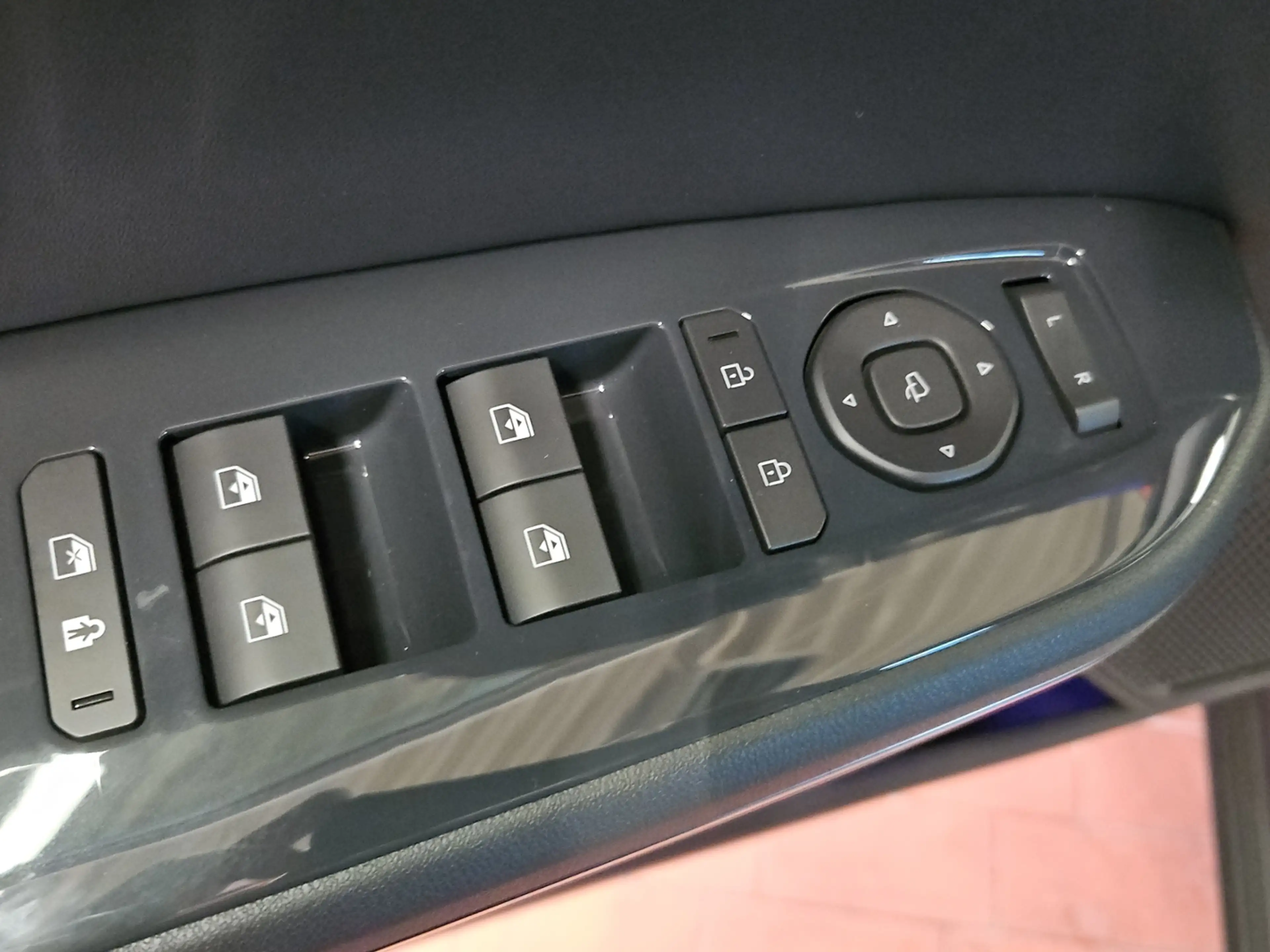 Kia EV5 Launch Edition Pano 4xSHZ LED 360°Kamera ACC — photo 10