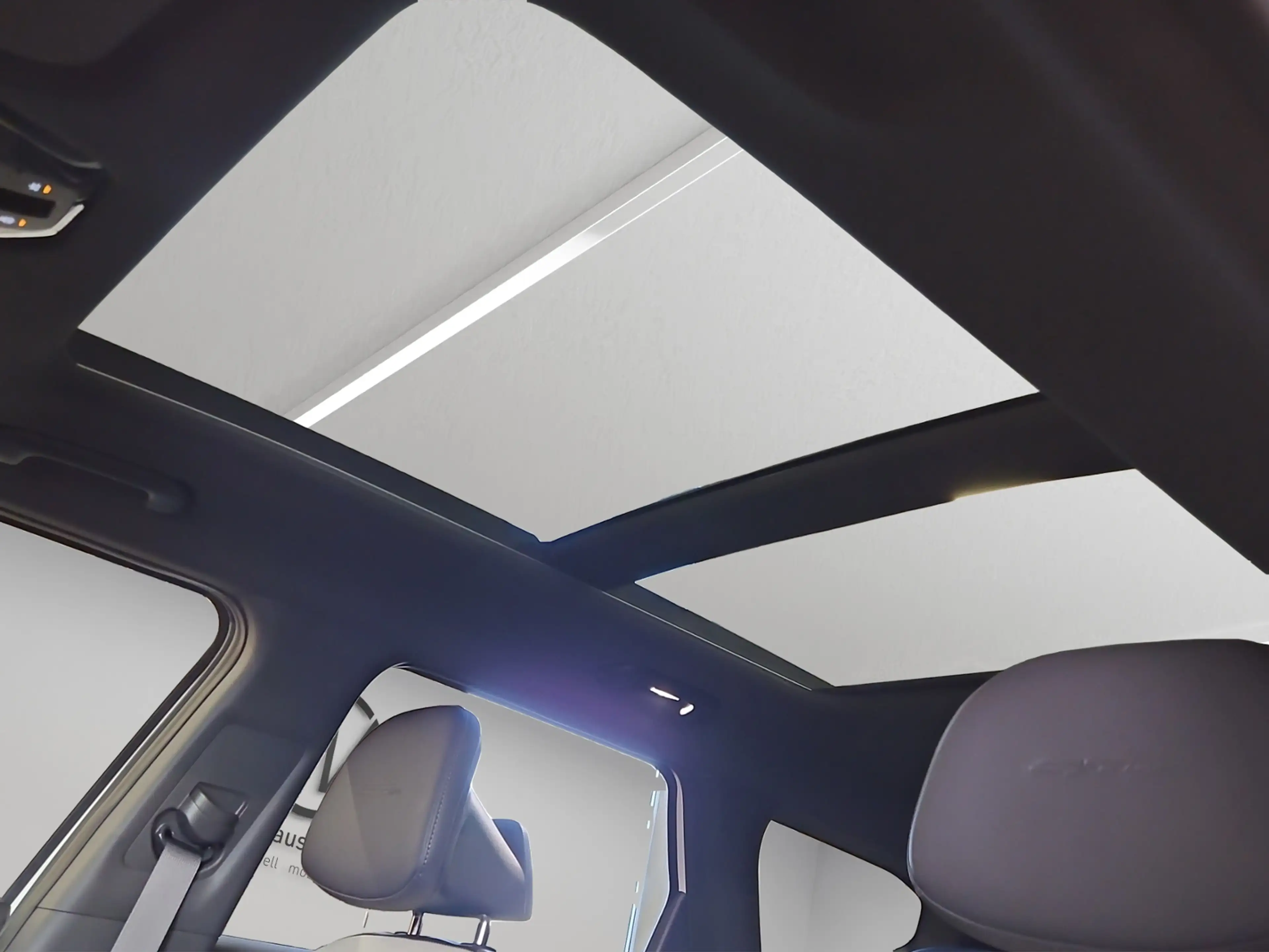 Kia EV5 Launch Edition Pano 4xSHZ LED 360°Kamera ACC — photo 13