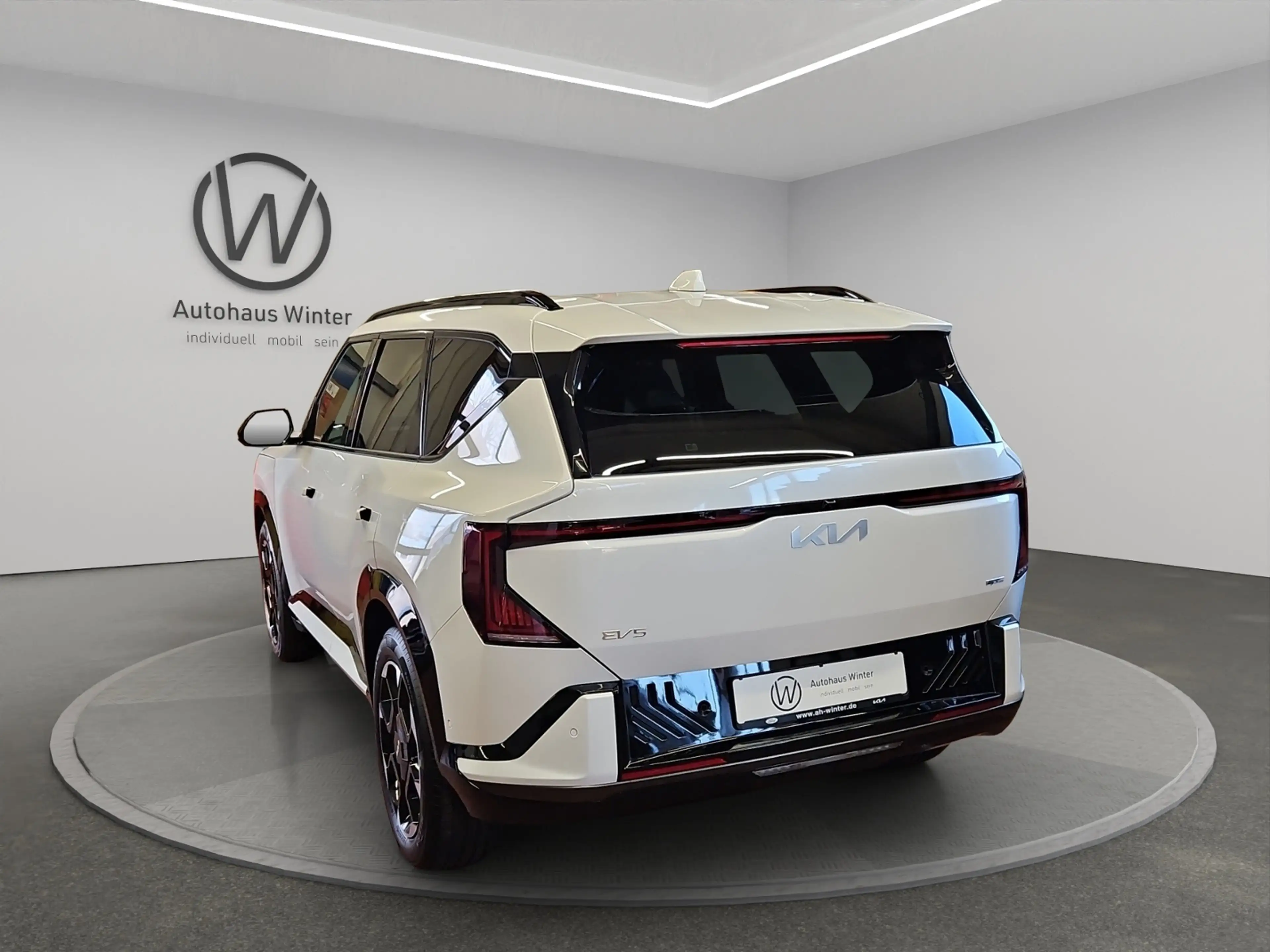 Kia EV5 Launch Edition Pano 4xSHZ LED 360°Kamera ACC — photo 3