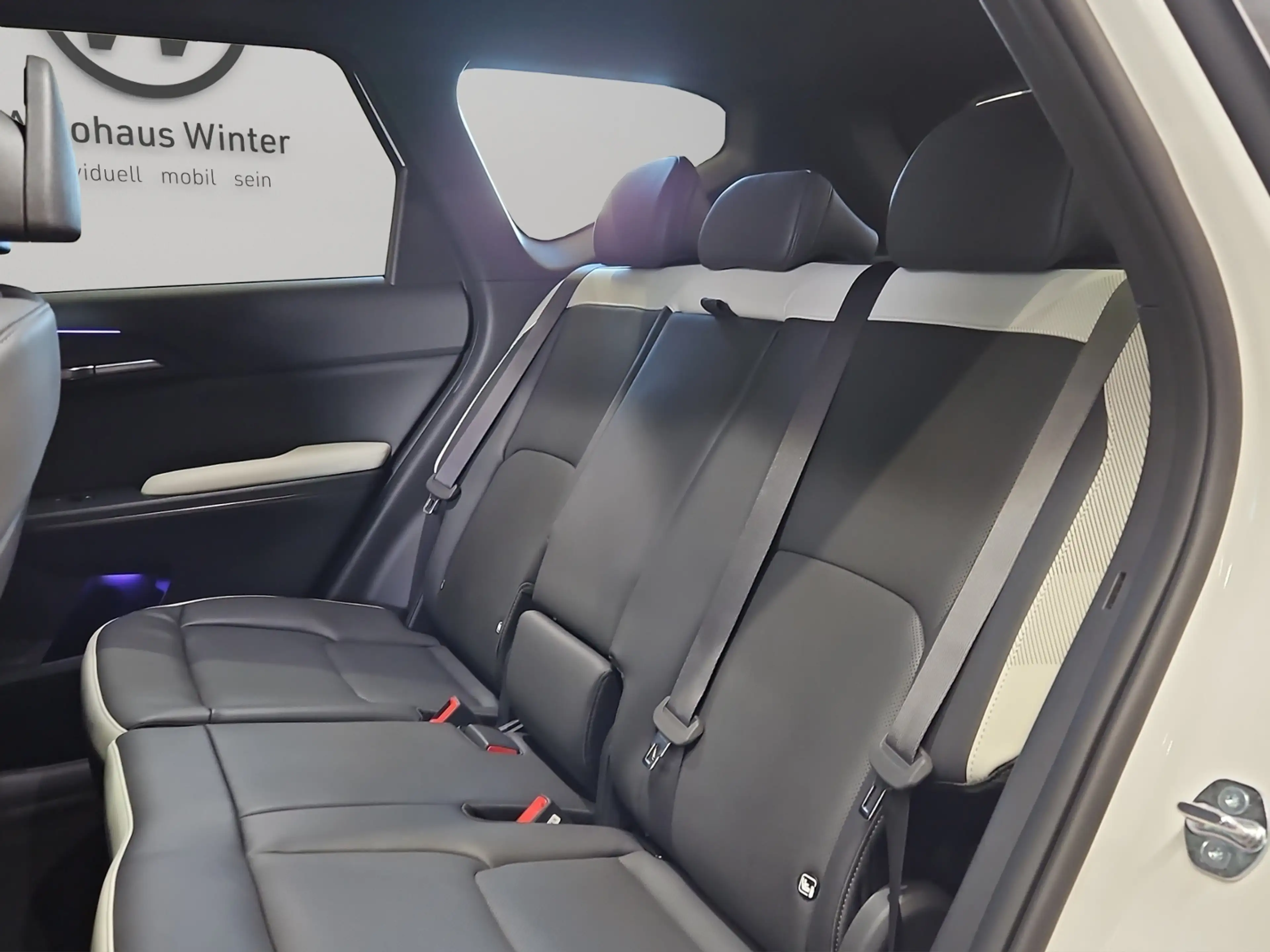 Kia EV5 Launch Edition Pano 4xSHZ LED 360°Kamera ACC — photo 9