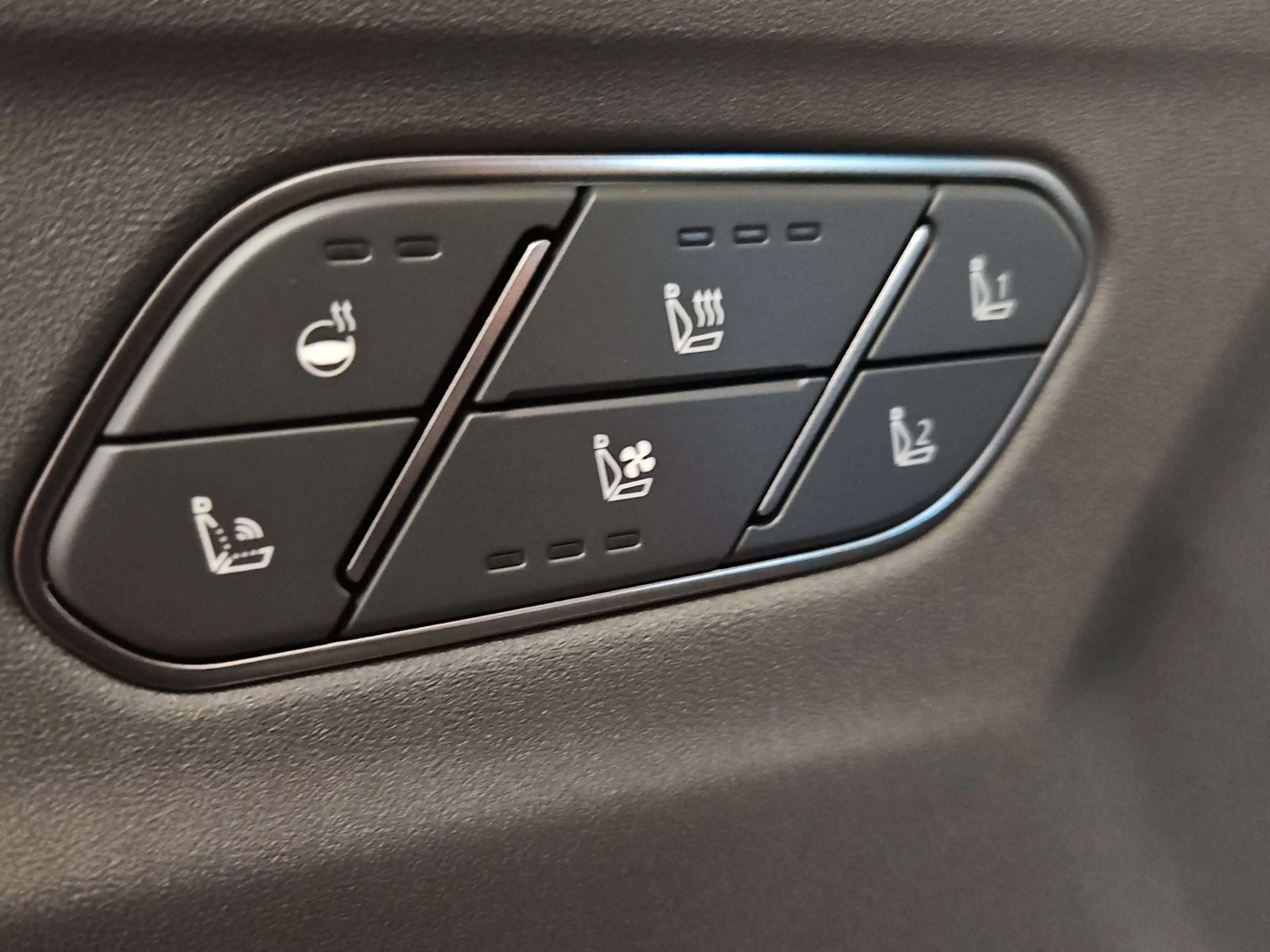 Kia EV5 Launch Edition Pano 4xSHZ LED 360°Kamera ACC — photo 11
