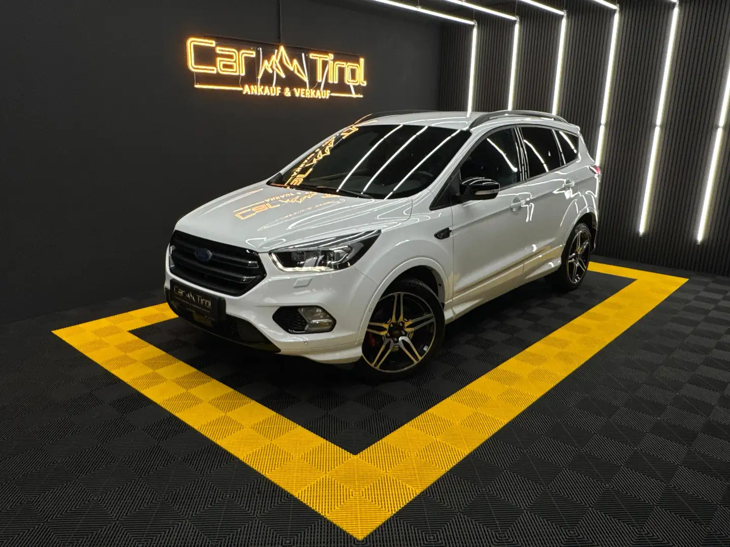 Ford Kuga ST-Line KAMERA*LENKRADHEIZUNG* Blanc - 2