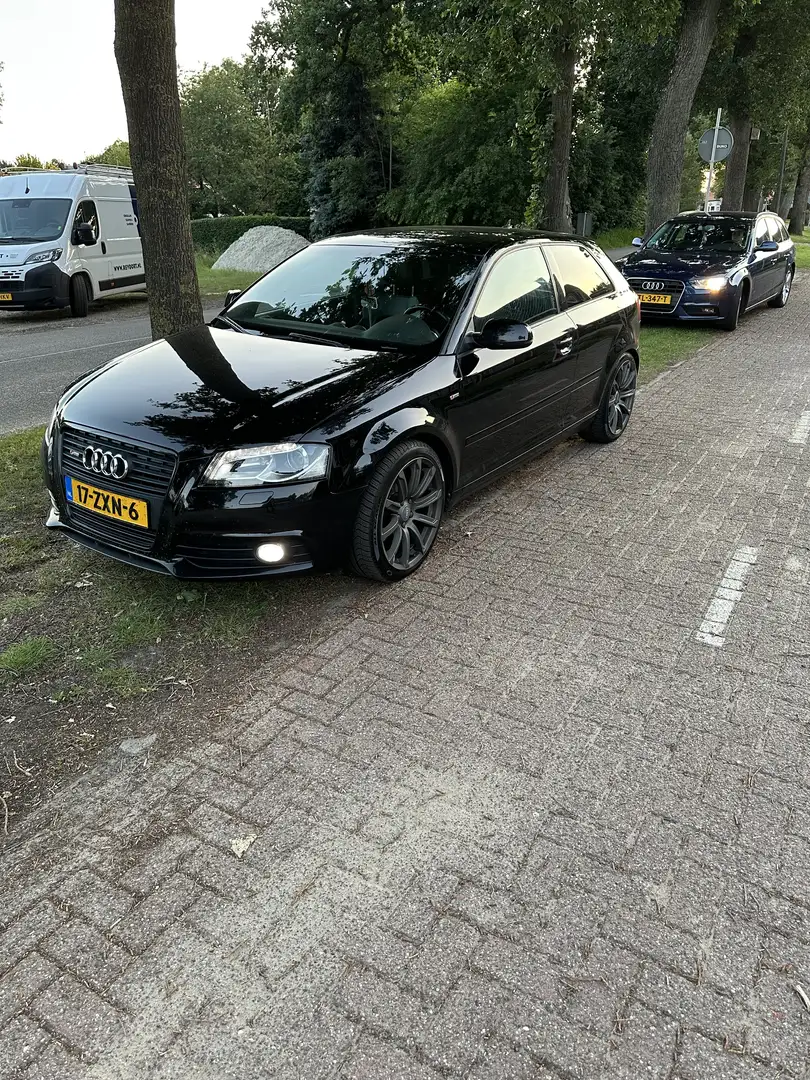 Audi A3 2.0 TDI Ambit. PL S Zwart - 1