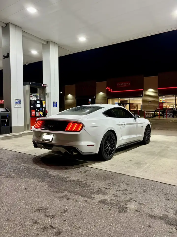 Ford Mustang снимка Ford Mustang
