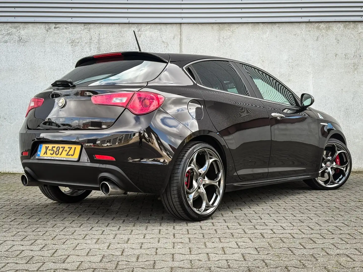 Alfa Romeo Giulietta 1.750 Turbo Veloce | Nero Etna| Cruise | Navi | DA Чорний - 2