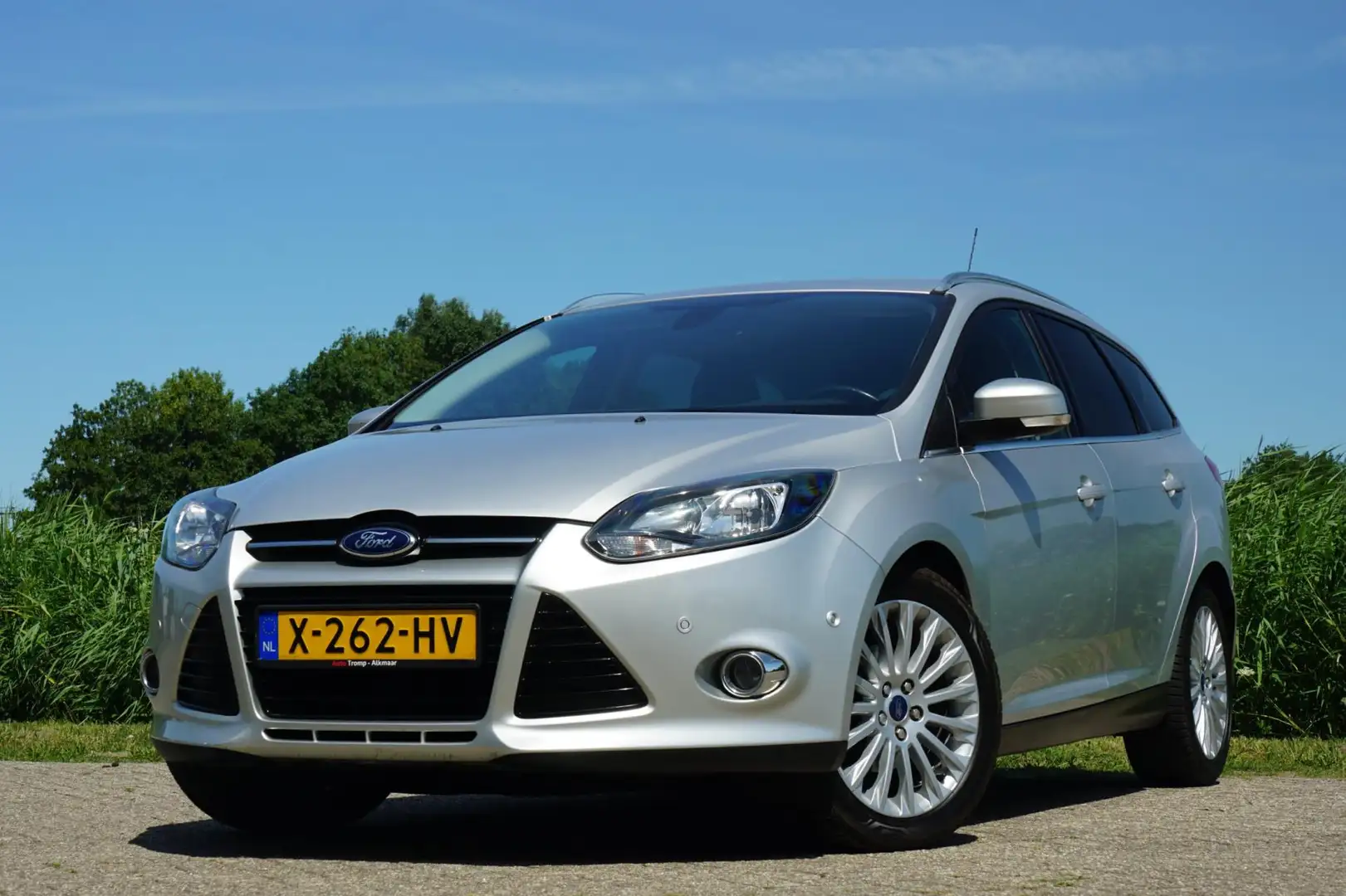Ford Focus Wagon 1.0 125PK Titanium | Moondust Silver | NAV/S Grijs - 2