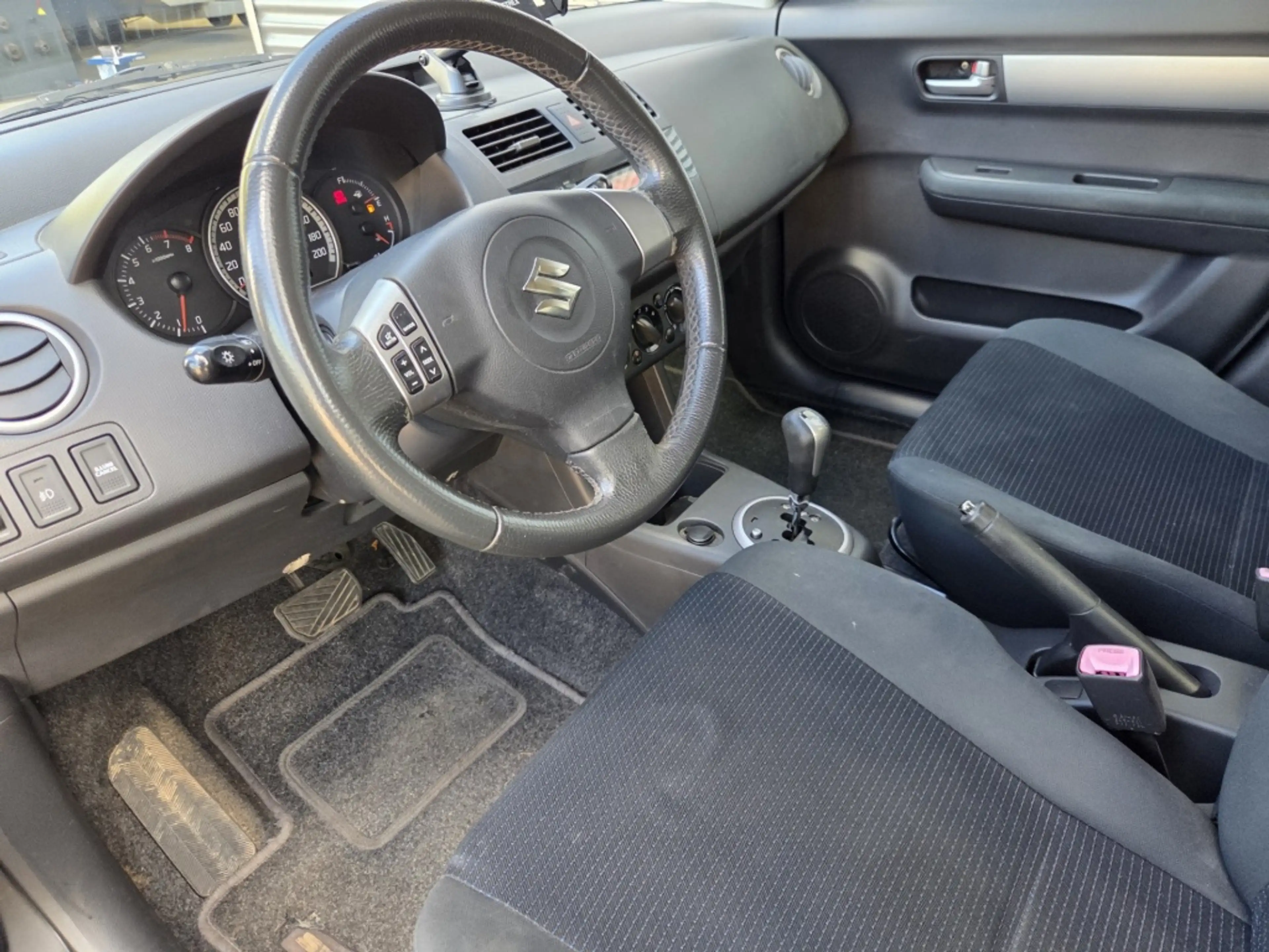 Suzuki Swift 1.3 Exclusive Automaat — photo 2