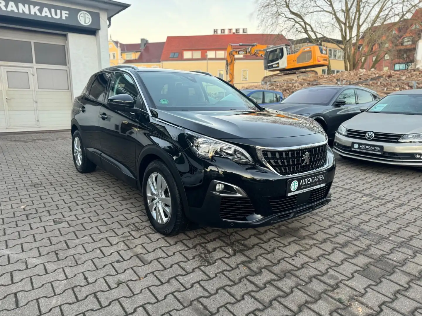 Peugeot 3008 *Peugeot 3008 Active/KLIMA/ALU/TEMP./SHZ/KAMERA* Zwart - 1