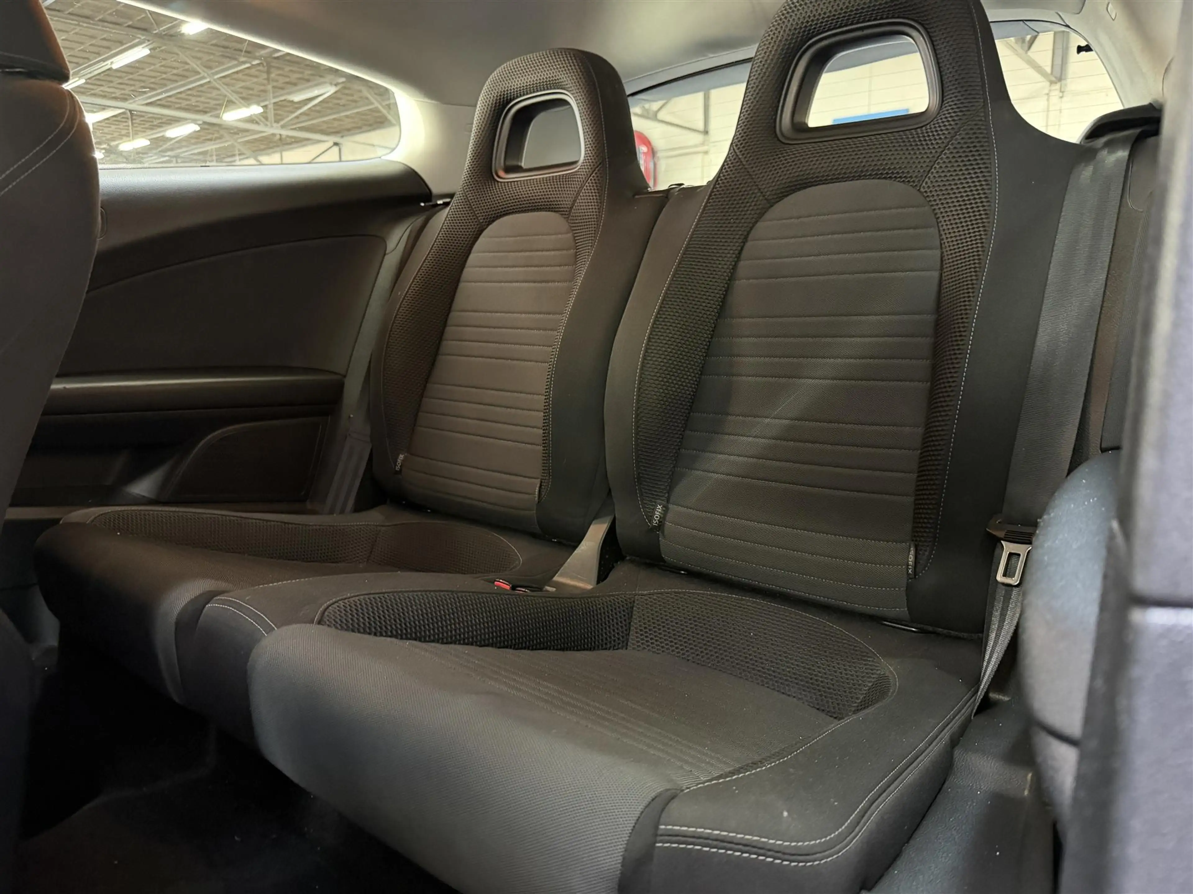 Volkswagen Scirocco 1.4 TSI 118DKM! Clima! Nette Auto! — photo 11