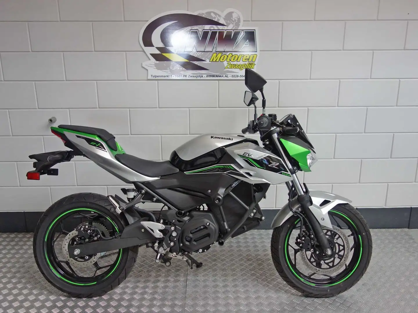 Kawasaki Z 1 E-1 Wit - 1